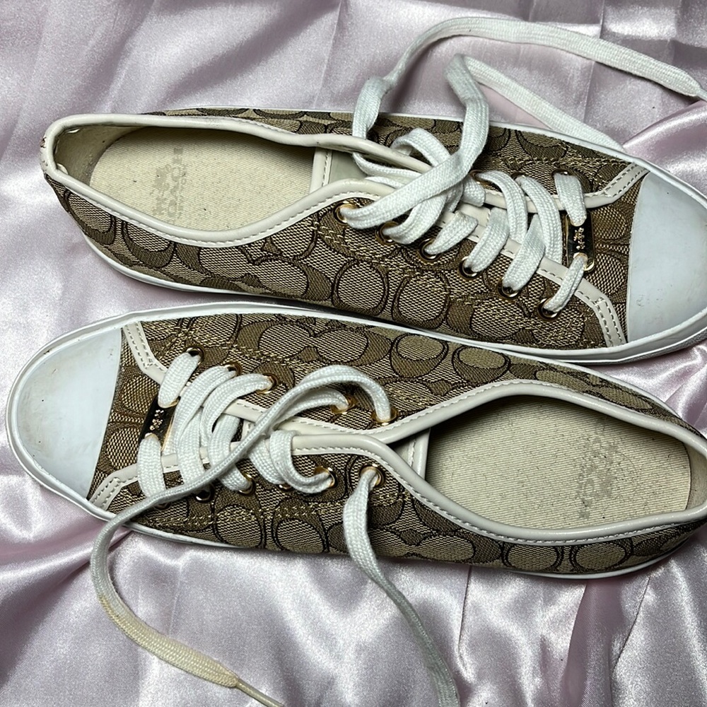 USED Coach empire brown tan & white lace low sneakers size 8 women’s 38 EUR